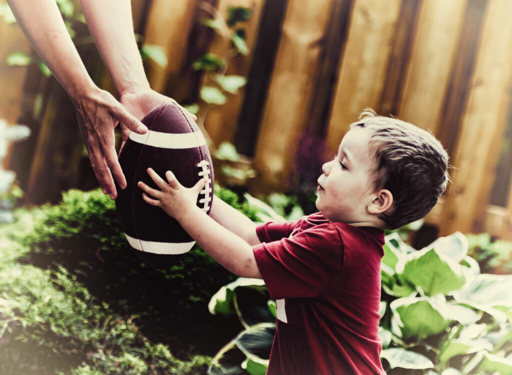 nfl-huddles-with-football-moms